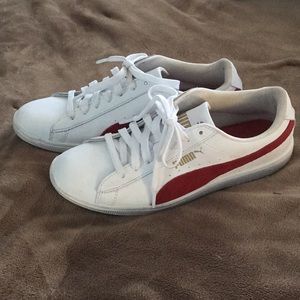 Puma Sneakers